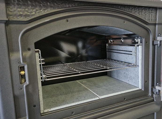 Печка на дърва Isotta forno EVO с удобна фурна, облицована с камък